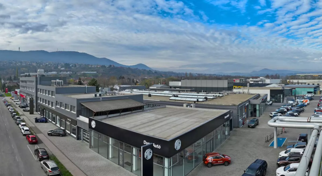 A Duna Autó Zay utcai telephelye, az Autóváros madártávlatból.