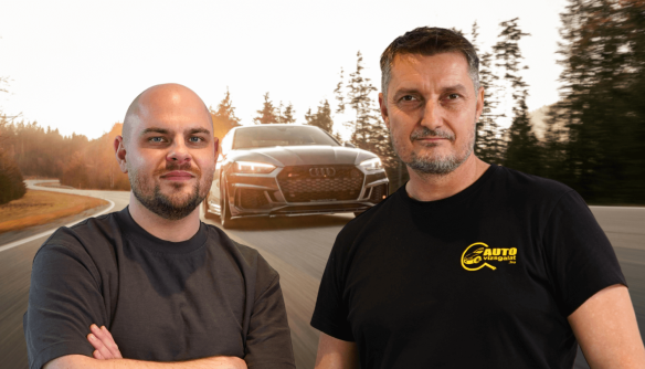 Lőcsei Dániel, a Használtautó.hu brand managere és Varga Tibor, az Autóvizsgálat.hu alapítója.