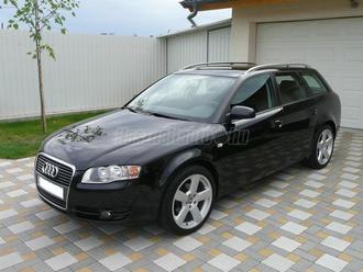 Borús időben fotózott fekete Audi. Az autót kissé felülről fotózták, így jók a fényviszonyok.