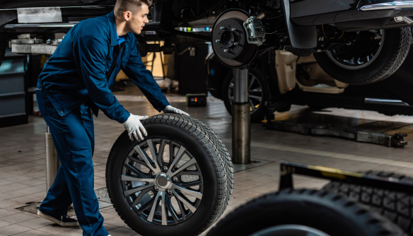 Nyári gumi csere közben.