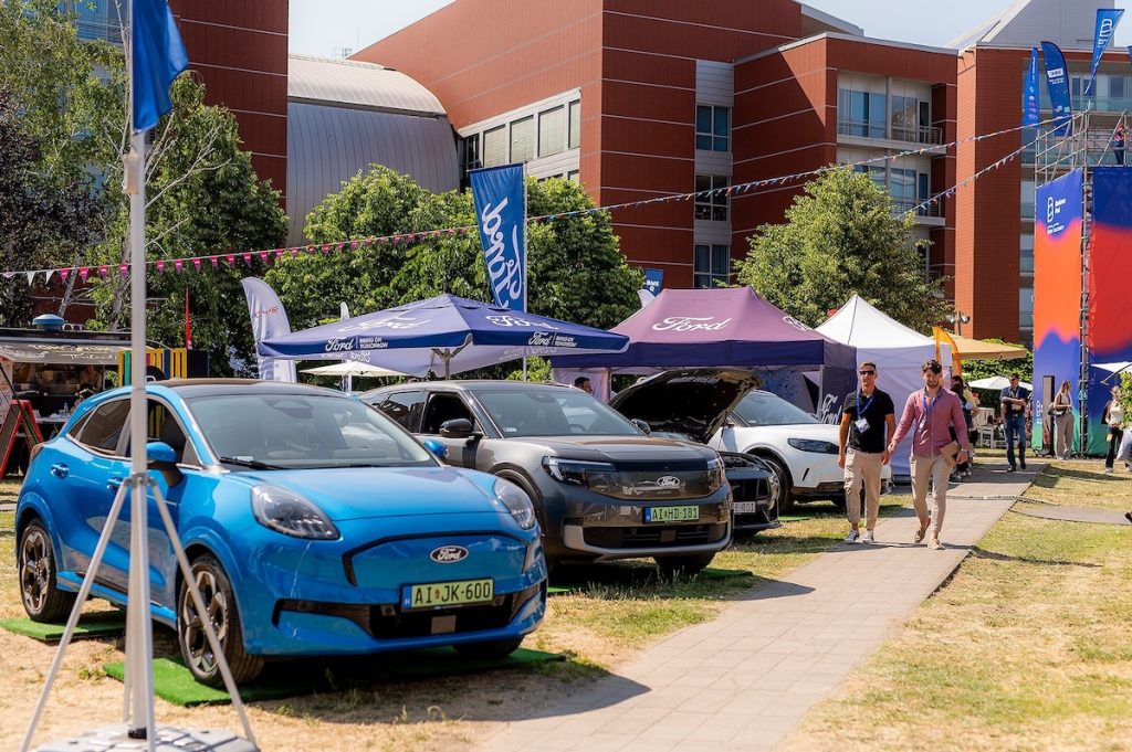 Kiállított Ford autók a tavalyi Business Festen.