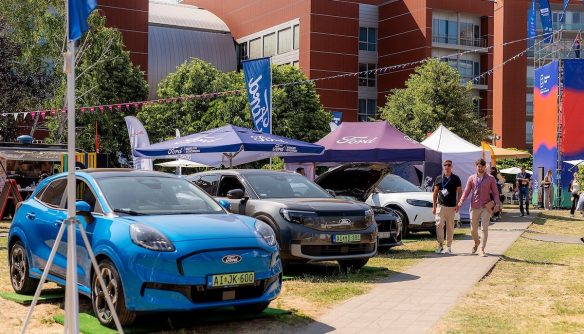 Kiállított Ford autók a tavalyi Business Festen.