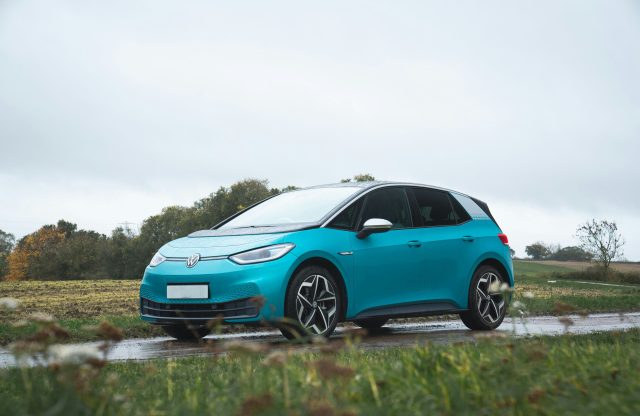 Mérséklődik a Tesla dominanciája: rohamtempóban zárkóznak fel a kihívók az elektromosautó-piacon